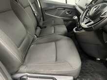 Renault Trafic 2.0 dCi Blue LL30 Sport+ Panel Van 5dr Diesel Manual L2 H1 Euro 6 (s/s) (150 ps) - U2898