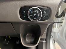 Ford Transit Custom Transit Custom 2.0 320 EcoBlue Trend Kombi L2 H1 Euro 6 (s/s) 5dr - U290