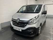 Renault Trafic 2.0 dCi ENERGY 28 Business+ Panel Van 5dr Diesel Manual SWB Standard Roof Euro 6 (s/s) (120 ps) - U2915