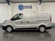 Renault Trafic 2.0 dCi ENERGY 28 Business+ Panel Van 5dr Diesel Manual SWB Standard Roof Euro 6 (s/s) (120 ps) - U2915