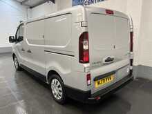 Renault Trafic 2.0 dCi ENERGY 28 Business+ Panel Van 5dr Diesel Manual SWB Standard Roof Euro 6 (s/s) (120 ps) - U2915