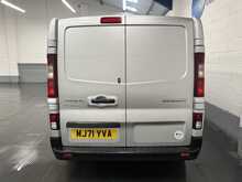 Renault Trafic 2.0 dCi ENERGY 28 Business+ Panel Van 5dr Diesel Manual SWB Standard Roof Euro 6 (s/s) (120 ps) - U2915