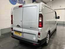 Renault Trafic 2.0 dCi ENERGY 28 Business+ Panel Van 5dr Diesel Manual SWB Standard Roof Euro 6 (s/s) (120 ps) - U2915