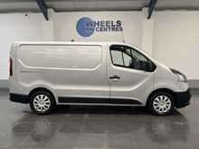 Renault Trafic 2.0 dCi ENERGY 28 Business+ Panel Van 5dr Diesel Manual SWB Standard Roof Euro 6 (s/s) (120 ps) - U2915
