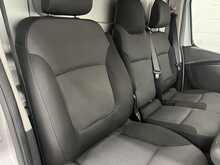Renault Trafic 2.0 dCi ENERGY 28 Business+ Panel Van 5dr Diesel Manual SWB Standard Roof Euro 6 (s/s) (120 ps) - U2915