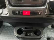 Peugeot Boxer Boxer 2.2 BlueHDi 335 S Platform Cab L3 Euro 6 (s/s) 2dr - U293