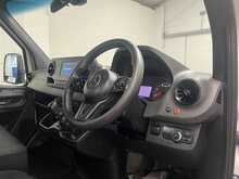 Mercedes-Benz Sprinter 2.0 315 CDI Progressive Dropside 2dr Diesel Manual RWD L3 Euro 6 (s/s) (150 ps) 2.0 2dr Dropside - U2936