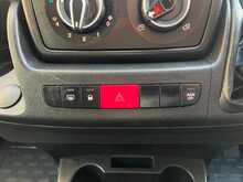 Peugeot Boxer Boxer 2.2 BlueHDi 335 S Platform Cab L3 Euro 6 (s/s) 2dr - U294