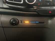 Ford Transit Custom 1.0 340 Fox 13.6kWh Limited Panel Van 5dr Petrol Plug-in Hybrid Auto L1 H1 Euro 6 (120 ps) - U2945