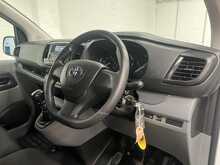 Toyota ProAce 2.0D Active Long Panel Van 6dr Diesel Manual LWB Euro 6 (s/s) (140 ps) - U2954