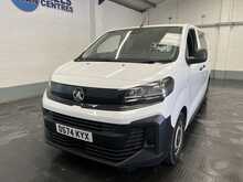 Vauxhall Vivaro 2.0 Turbo D Prime Crew Van Double Cab 6dr Diesel Manual SWB Euro 6 (145 ps) - U2990