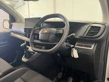 Vauxhall Vivaro 2.0 Turbo D Prime Crew Van Double Cab 6dr Diesel Manual SWB Euro 6 (145 ps) - U2990