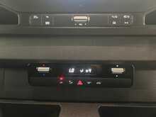 Mercedes-Benz Sprinter 2.0 315 CDI Premium Panel Van 5dr Diesel G-Tronic FWD L2 H2 Euro 6 (s/s) (150 ps) - U2991