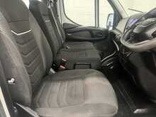Iveco Daily 2.3D HPI 14V 35C 3750 Tipper Double Cab 4dr Diesel Manual L3 Euro 6 (s/s) (DRW) (136 ps) - U2993