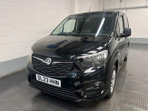 Vauxhall Combo 1.5 Turbo D 2300 Pro Panel Van 6dr Diesel Manual L2 H1 Euro 6 (s/s) (100 ps)