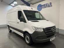 Mercedes-Benz Sprinter 2.0 315 CDI Progressive Panel Van 5dr Diesel Manual RWD L2 H2 Euro 6 (s/s) (150 ps) - U3005