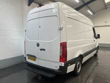 Mercedes-Benz Sprinter 2.0 315 CDI Progressive Panel Van 5dr Diesel G-Tronic RWD L2 H2 Euro 6 (s/s) (150 ps) - U3014