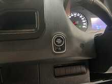 Mercedes-Benz Sprinter 2.0 315 CDI Progressive Panel Van 5dr Diesel G-Tronic RWD L2 H2 Euro 6 (s/s) (150 ps) - U3014