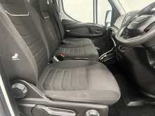 Iveco Daily 2.3D HPI 14V 35C 3450 Dropside 2dr Diesel Manual L4 Euro 6 (s/s) (DRW) (136 ps) 2.3 2dr Dropside - U3017