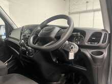 Iveco Daily 2.3D HPI 14V 35C 3450 Dropside 2dr Diesel Manual L4 Euro 6 (s/s) (DRW) (136 ps) 2.3 2dr Dropside - U3017