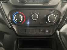 Iveco Daily 2.3D HPI 14V 35C 3450 Dropside 2dr Diesel Manual L4 Euro 6 (s/s) (DRW) (136 ps) 2.3 2dr Dropside - U3017