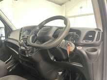 Iveco Daily 2.3D HPI 14V 35S 3750 Dropside 2dr Diesel Manual LWB Euro 6 (136 ps) - U3021