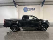 Isuzu D-Max 1.9 TD Utility Pickup Extended Cab 2dr Diesel Auto 4WD Euro 6 (s/s) (164 ps) - U3023