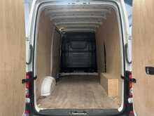 Volkswagen Crafter 2.0 TDI CR35 Commerce Panel Van 5dr Diesel Manual FWD MWB High Roof Euro 6 (s/s) (140 ps) - U3042