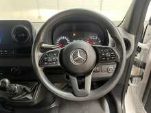 Mercedes-Benz Sprinter 2.1 314 CDI Utility Cab Tipper 2dr Diesel Manual RWD L3 Euro 6 (s/s) (143 ps) - U3046