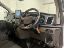 Ford Transit Custom 2.0 320 EcoBlue Limited Crew Van Double Cab 5dr Diesel Manual L2 H1 Euro 6 (s/s) (130 ps) - U3053