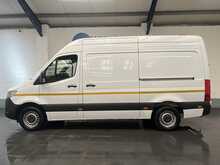 Mercedes-Benz Sprinter 2.0 315 CDI Progressive Panel Van 5dr Diesel Manual RWD L2 H2 Euro 6 (s/s) (150 ps) - U3055
