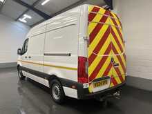 Mercedes-Benz Sprinter 2.0 315 CDI Progressive Panel Van 5dr Diesel Manual RWD L2 H2 Euro 6 (s/s) (150 ps) - U3055