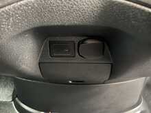 Mercedes-Benz Sprinter 2.0 315 CDI Progressive Panel Van 5dr Diesel Manual RWD L2 H2 Euro 6 (s/s) (150 ps) - U3055