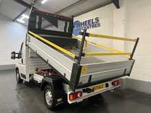 Peugeot Boxer BlueHDi 335 Built for Business 2.2 2dr Tipper Manual Diesel - U3070
