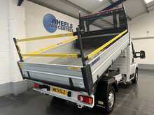 Peugeot Boxer BlueHDi 335 Built for Business 2.2 2dr Tipper Manual Diesel - U3070