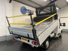 Peugeot Boxer BlueHDi 335 Built for Business 2.2 2dr Tipper Manual Diesel - U3070