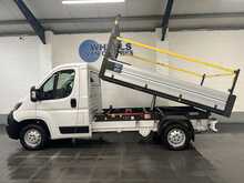 Peugeot Boxer 2.2 BlueHDi 335 Built for Business Tipper 2dr Diesel Manual L2 Euro 6 (s/s) (140 ps) 2.2 2dr Tipper - U3071