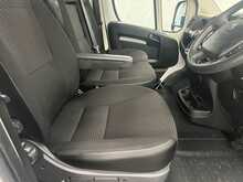 Peugeot Boxer 2.2 BlueHDi 335 Built for Business Tipper 2dr Diesel Manual L2 Euro 6 (s/s) (140 ps) 2.2 2dr Tipper - U3071