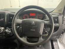 Peugeot Boxer 2.2 BlueHDi 335 Built for Business Tipper 2dr Diesel Manual L2 Euro 6 (s/s) (140 ps) 2.2 2dr Tipper - U3071