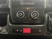 Peugeot Boxer 2.2 BlueHDi 335 Built for Business Tipper 2dr Diesel Manual L2 Euro 6 (s/s) (140 ps) 2.2 2dr Tipper - U3071