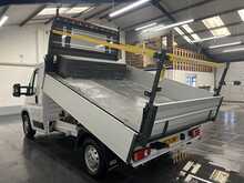 Peugeot Boxer 2.2 BlueHDi 335 Built for Business Tipper 2dr Diesel Manual L2 Euro 6 (s/s) (140 ps) 2.2 2dr Tipper - U3071