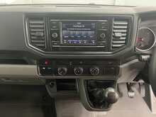 Volkswagen Crafter 2.0 TDI CR35 Trendline Panel Van 5dr Diesel Manual FWD MWB Euro 6 (s/s) (102 ps) - U3080