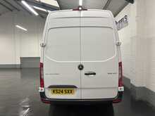 Mercedes-Benz Sprinter 2.0 315 CDI Progressive Panel Van 5dr Diesel Manual RWD L2 H2 Euro 6 (s/s) (150 ps) - U3084