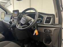 Ford Transit Custom 2.0 320 EcoBlue Limited Crew Van Double Cab 5dr Diesel Manual L2 H1 Euro 6 (s/s) (130 ps) - U3092