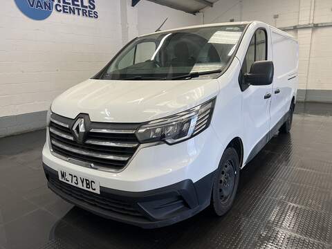 Renault Trafic 2.3 dCi 35 Advance Panel Van 4dr Diesel Manual FWD LWB Medium Roof Euro 6 (135 ps)