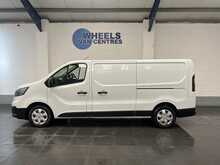 Renault Trafic 2.0 dCi Blue LL30 Advance Panel Van 5dr Diesel Manual L2 H1 Euro 6 (s/s) (130 ps) - U3095