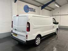Renault Trafic 2.0 dCi Blue LL30 Advance Panel Van 5dr Diesel Manual L2 H1 Euro 6 (s/s) (130 ps) - U3095