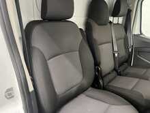 Renault Trafic 2.0 dCi Blue LL30 Advance Panel Van 5dr Diesel Manual L2 H1 Euro 6 (s/s) (130 ps) - U3095
