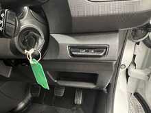 Renault Trafic 2.0 dCi Blue LL30 Advance Panel Van 5dr Diesel Manual L2 H1 Euro 6 (s/s) (130 ps) - U3095