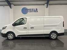 Renault Trafic 2.0 dCi Blue LL30 Advance Panel Van 5dr Diesel Manual L2 H1 Euro 6 (s/s) (130 ps) - U3097